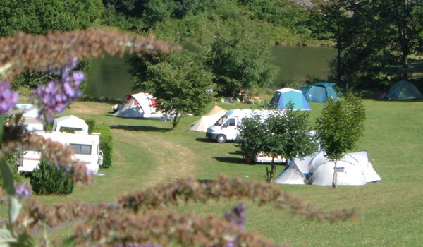 Camping de l'Etang Alvernia - Champs sur Tarentaine visuel 2/4