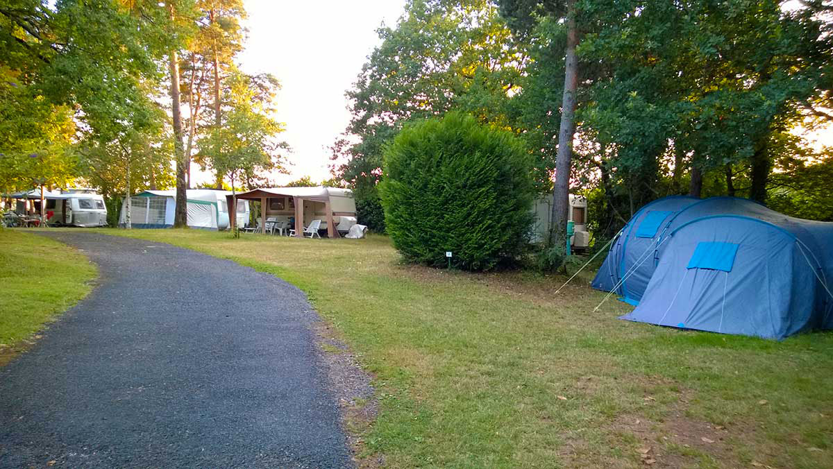 Domaine du Coq Rouge Domaine Naturiste - Limosino - Collonges la Rouge visuel 4/9 Domaine du Coq Rouge Domaine Naturiste - Limosino - Collonges la Rouge visuel 4/9