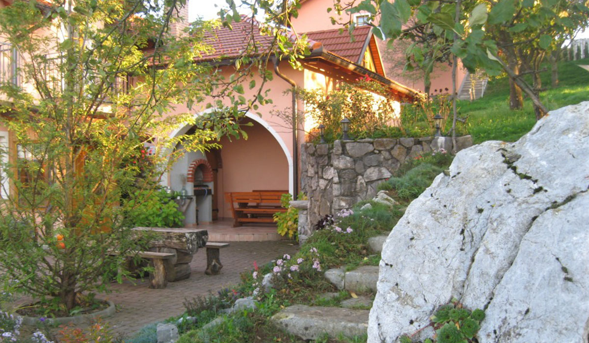 Kmetija na Meji Carniola interna - Pivka visuel 1/3