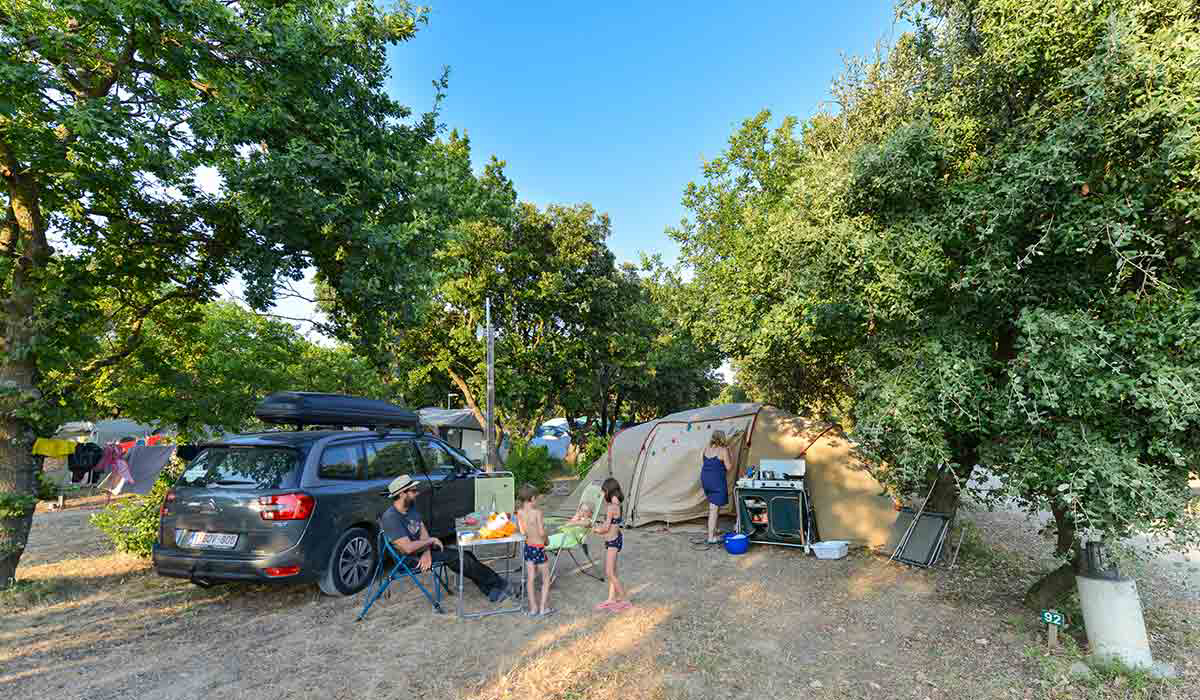 Le Garrigon Provenza-Alpi-Costa Azzurra - Grillon visuel 13/14 Le Garrigon Provenza-Alpi-Costa Azzurra - Grillon visuel 13/14