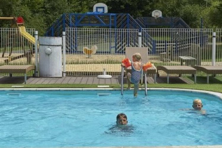 Le Lac Bleu Midi-Pirenei - Lacapelle-Marival visuel 3/7 Le Lac Bleu Midi-Pirenei - Lacapelle-Marival visuel 3/7