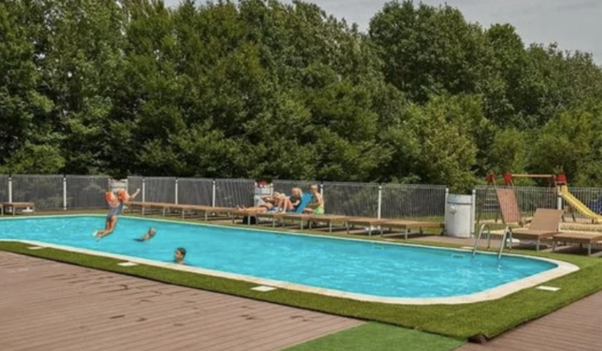 Le Lac Bleu Midi-Pirenei - Lacapelle-Marival visuel 1/7 Le Lac Bleu Midi-Pirenei - Lacapelle-Marival visuel 1/7