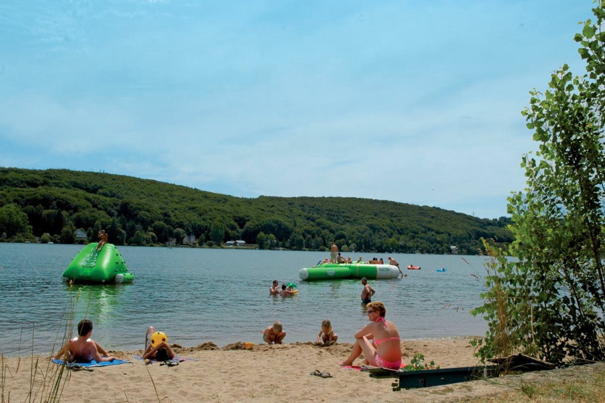 Les Genêts Midi-Pirenei - Salles-Curan visuel 1/10 Les Genêts Midi-Pirenei - Salles-Curan visuel 1/10