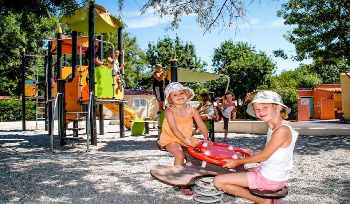 Port Pothuau Provenza-Alpi-Costa Azzurra - Hyères visuel 6/11 Port Pothuau Provenza-Alpi-Costa Azzurra - Hyères visuel 6/11