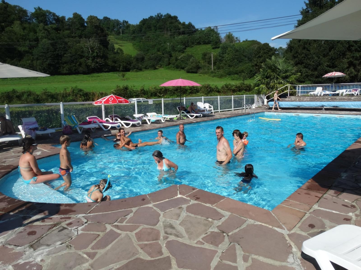 A l’Ombre des Tilleuls Midi-Pirenei - Peyrouse visuel 4/10 A l’Ombre des Tilleuls Midi-Pirenei - Peyrouse visuel 4/10