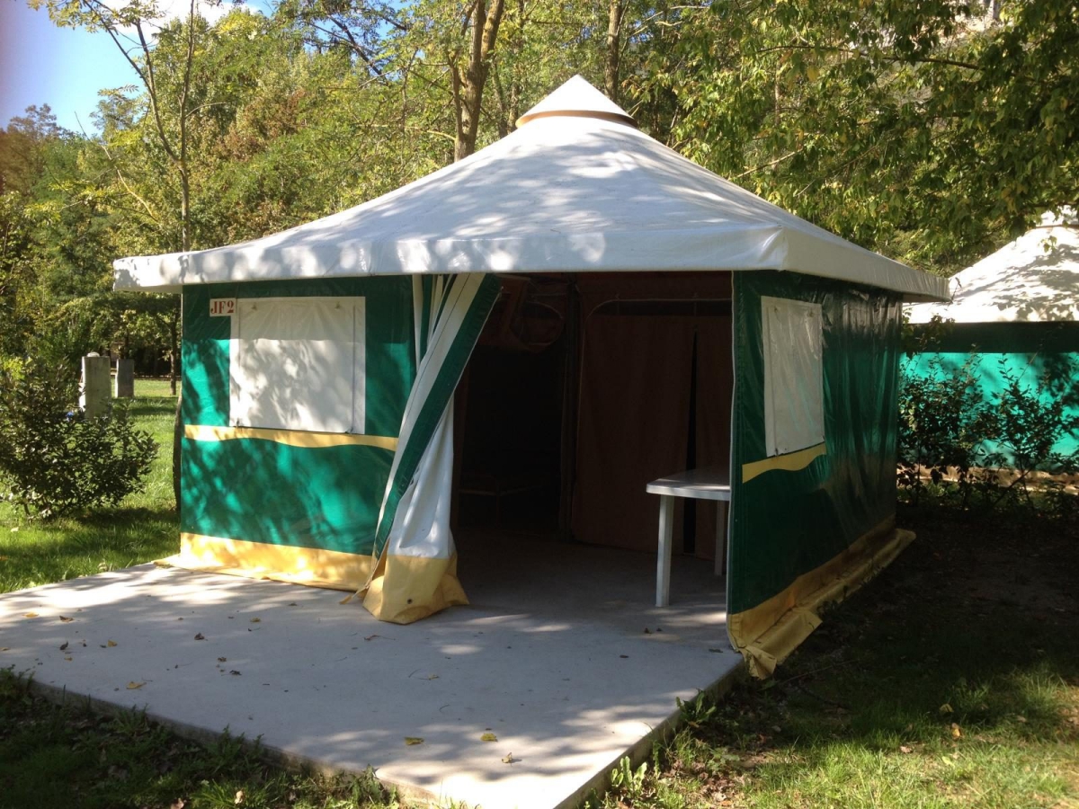 A l’Ombre des Tilleuls Midi-Pirenei - Peyrouse visuel 8/10 A l’Ombre des Tilleuls Midi-Pirenei - Peyrouse visuel 8/10