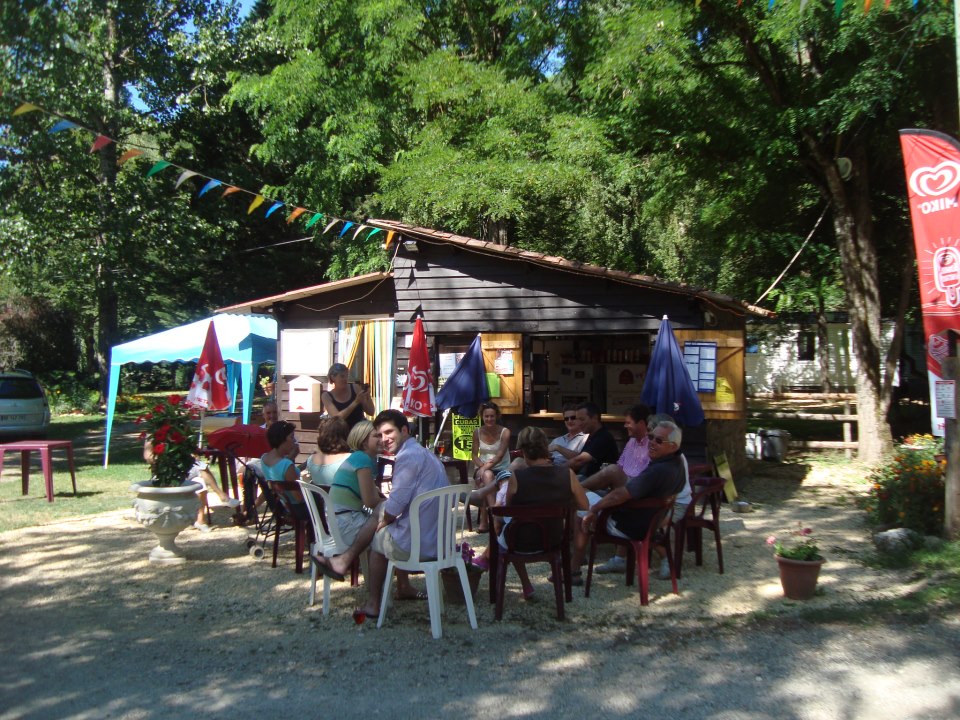 Camping d'Auberoche Aquitania - Le Change visuel 2/8 Camping d'Auberoche Aquitania - Le Change visuel 2/8