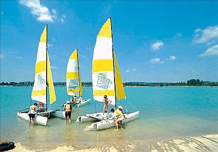 Lac de St-Cyr Poitou-Charentes - Saint-Cyr visuel 10/18 Lac de St-Cyr Poitou-Charentes - Saint-Cyr visuel 10/18