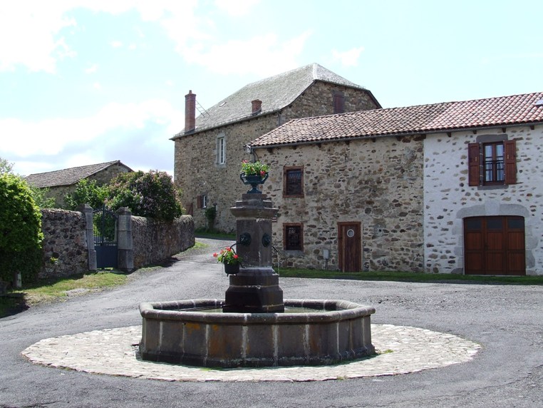 Le Petit Bois Alvernia - Ruynes en Margeride visuel 6/10