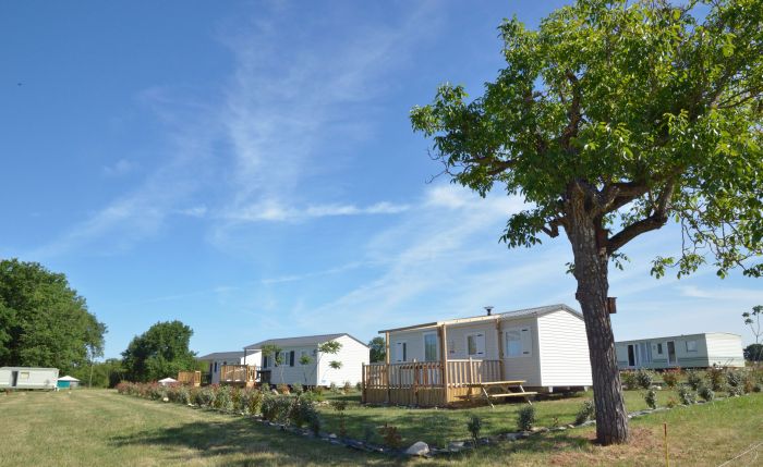 Les Chênes Clairs Midi-Pirenei - Condat visuel 4/7 Les Chênes Clairs Midi-Pirenei - Condat visuel 4/7