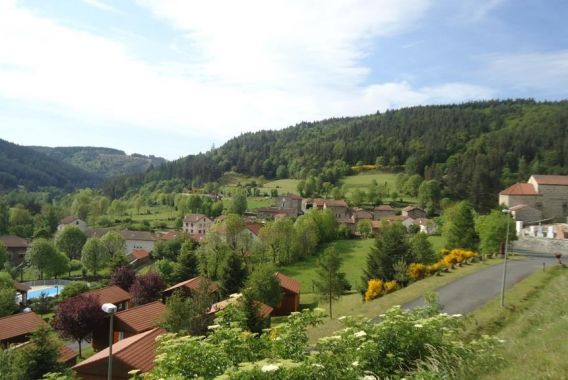 Les Fauvettes Camping Minicipal - Alvernia - Saint-Préjet-d'Allier visuel 7/8 Les Fauvettes Camping Minicipal - Alvernia - Saint-Préjet-d'Allier visuel 7/8