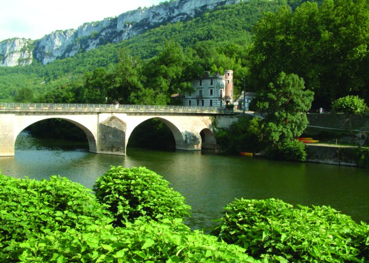 Les Gorges de l'Aveyron Midi-Pirenei - Saint-Antonin-Noble-Val visuel 6/14 Les Gorges de l'Aveyron Midi-Pirenei - Saint-Antonin-Noble-Val visuel 6/14
