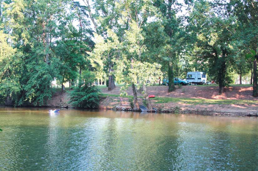 Les Gorges de l'Aveyron Midi-Pirenei - Saint-Antonin-Noble-Val visuel 7/14 Les Gorges de l'Aveyron Midi-Pirenei - Saint-Antonin-Noble-Val visuel 7/14