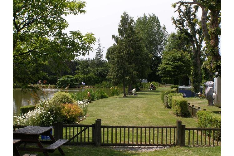 L'Etang des Haizes Bassa Normandia - La Haye-du-Puits visuel 3/10 L'Etang des Haizes Bassa Normandia - La Haye-du-Puits visuel 3/10