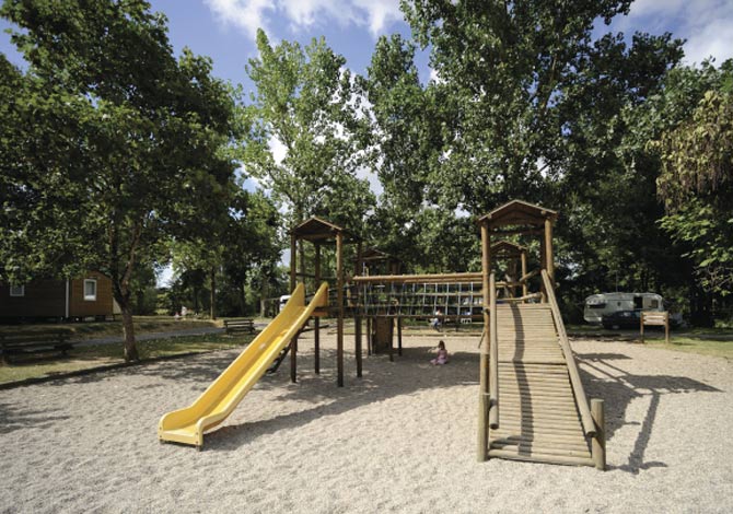 l'Ile du Pont Midi-Pirenei - Mirande visuel 2/7 l'Ile du Pont Midi-Pirenei - Mirande visuel 2/7