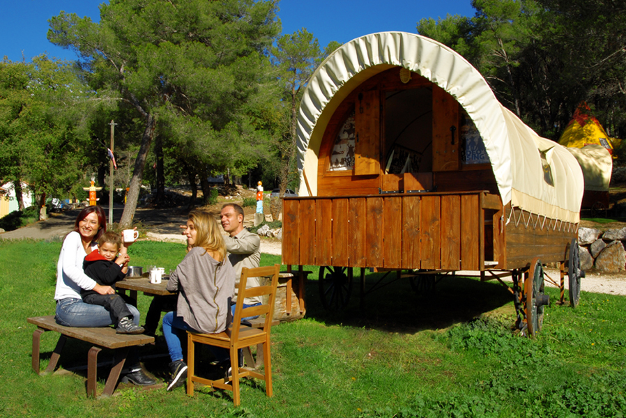 OK Corral Provenza-Alpi-Costa Azzurra - Cuges-les-Pins visuel 4/10 OK Corral Provenza-Alpi-Costa Azzurra - Cuges-les-Pins visuel 4/10