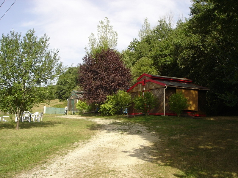 St Pierre de Rousieux Midi-Pirenei - Serviès visuel 5/6 St Pierre de Rousieux Midi-Pirenei - Serviès visuel 5/6