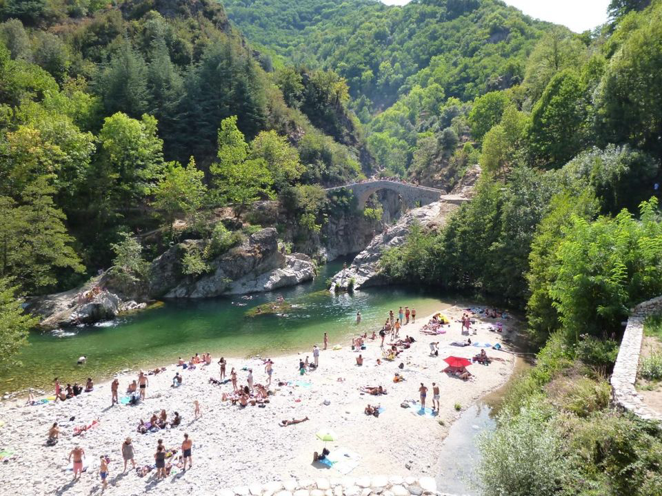 Beaume Giraud Rodano-Alpi - Balazuc visuel 12/13 Beaume Giraud Rodano-Alpi - Balazuc visuel 12/13