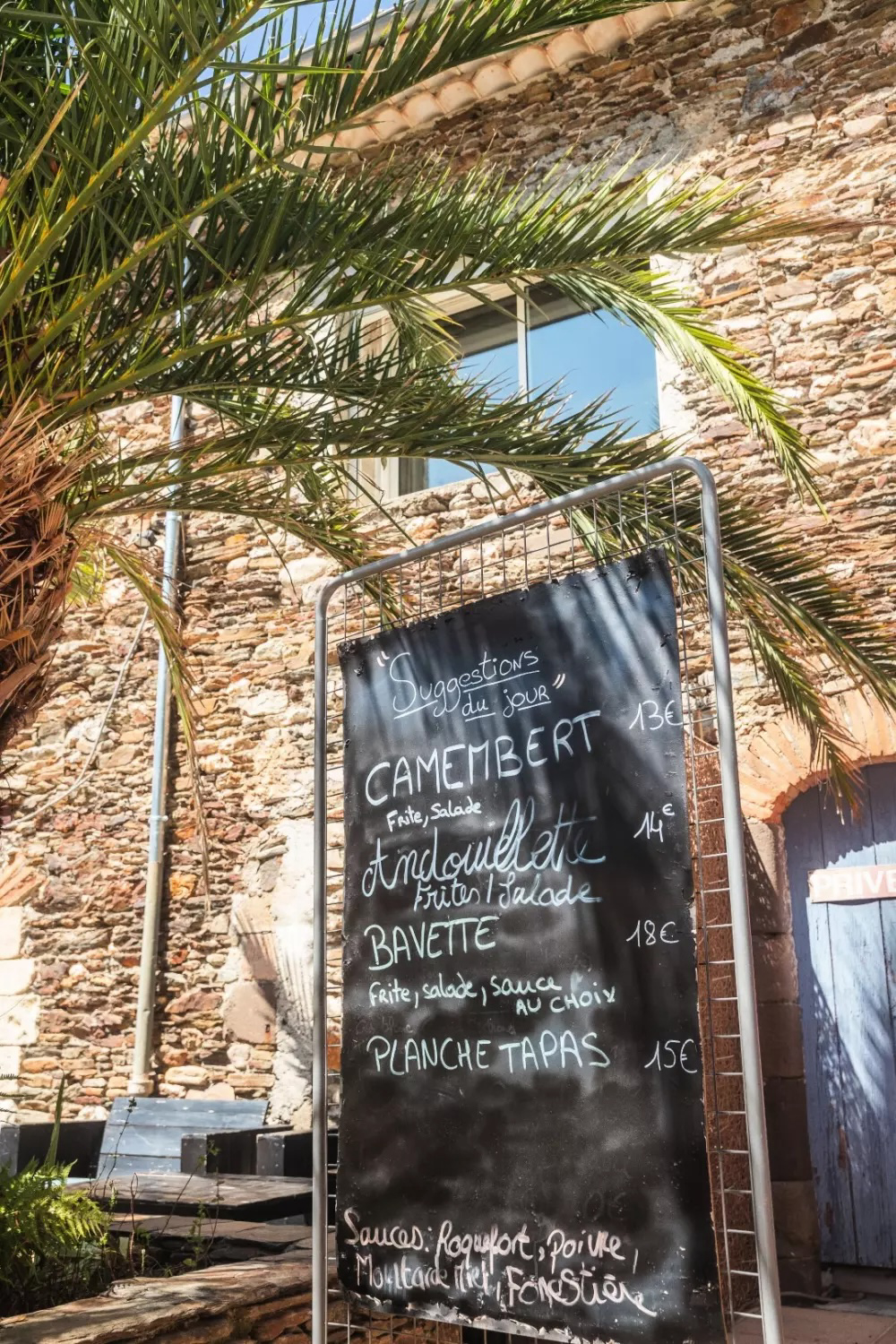 Chateau De L'hom Linguadoca-Rossiglione - Saumane visuel 11/11 Chateau De L'hom Linguadoca-Rossiglione - Saumane visuel 11/11