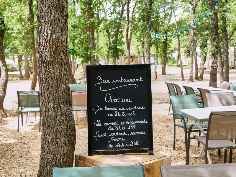 Domaine des Chênes Blancs Provenza-Alpi-Costa Azzurra - Saint-Saturnin-lès-Apt visuel 5/28 Domaine des Chênes Blancs Provenza-Alpi-Costa Azzurra - Saint-Saturnin-lès-Apt visuel 5/28