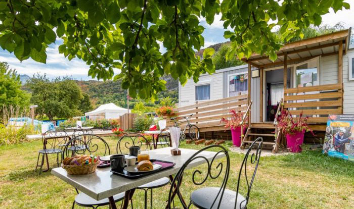 Le Familial Rodano-Alpi - Duingt visuel 2/2 Le Familial Rodano-Alpi - Duingt visuel 2/2